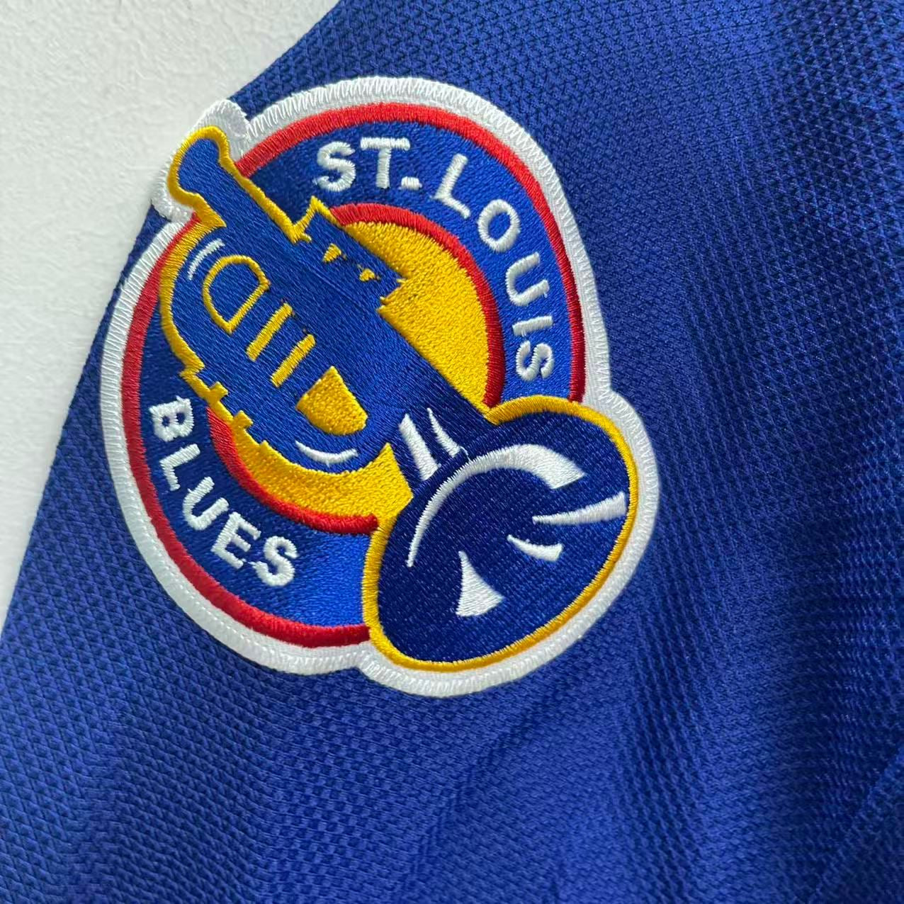 Brett Hull St. Louis Blues Official NHL CCM Jersey blue