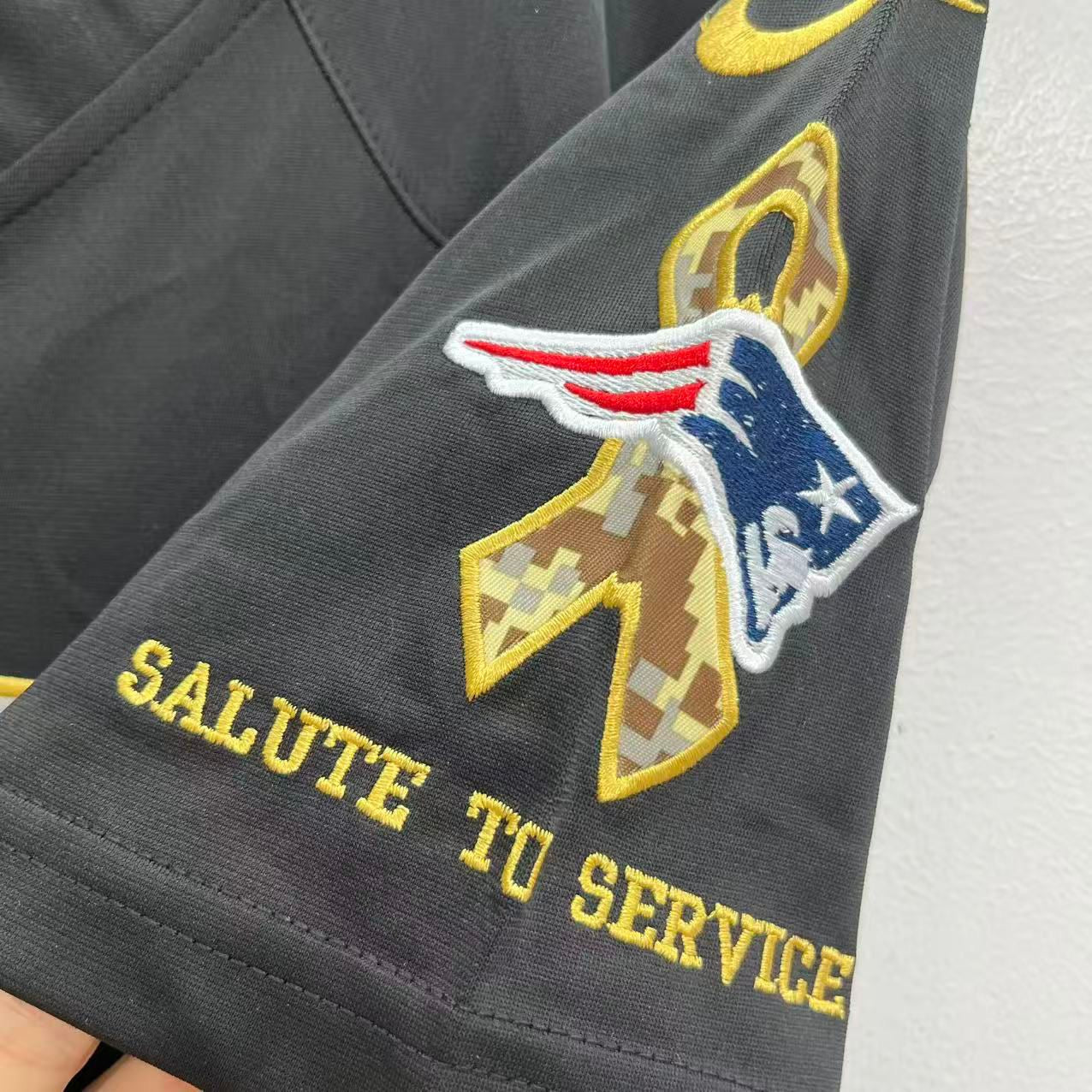 Tom Brady New England Patriots YOUTH KIDS Official Nike Salute To Service Jersey