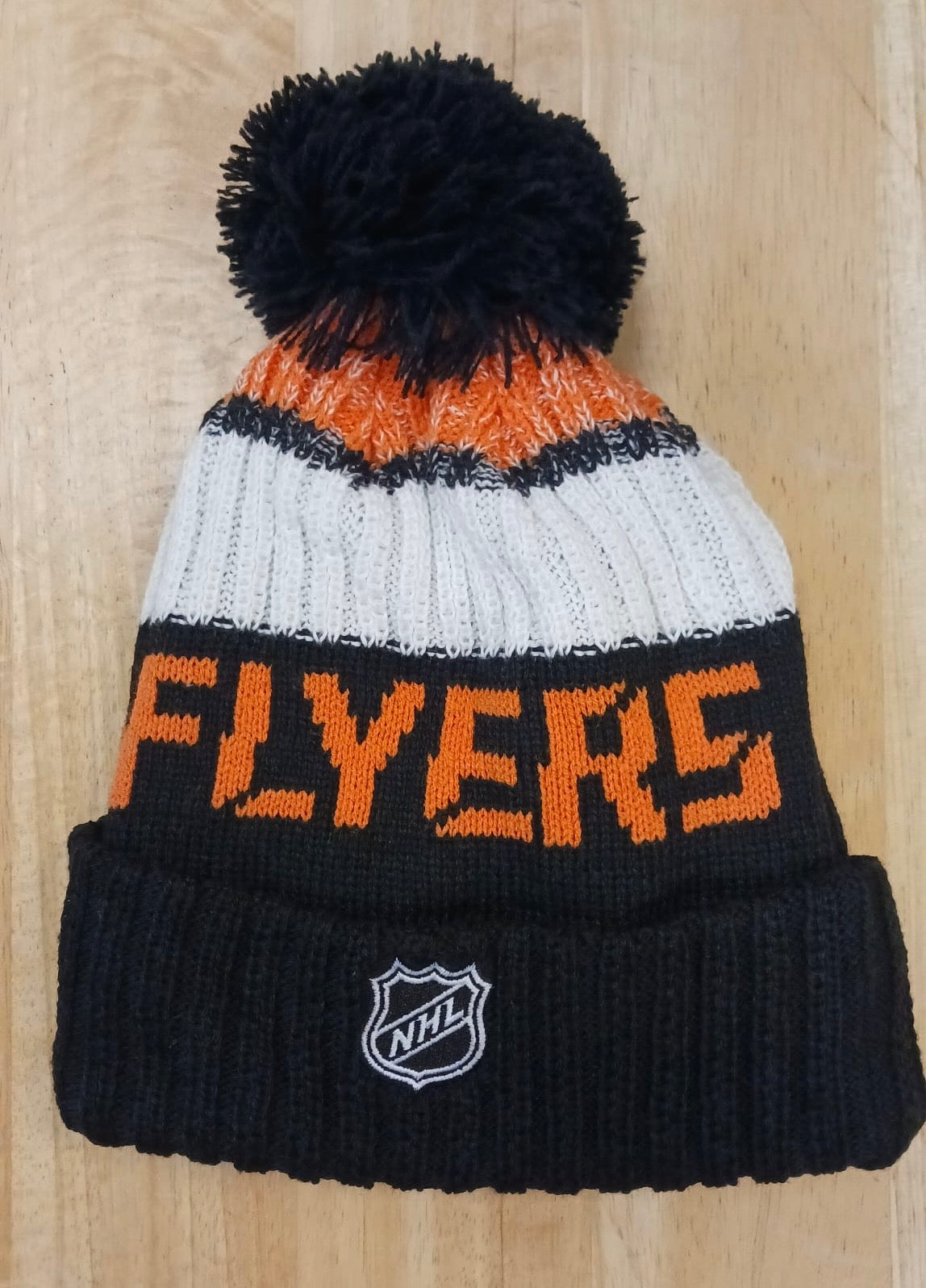 Philadelphia Flyers NHL New Era winter Hat with Pom Pom