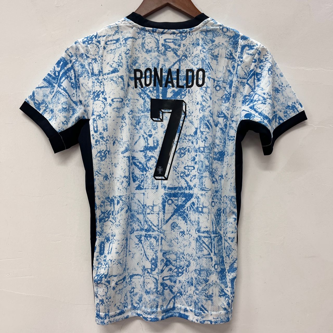 Christiano Ronaldo Portugal Soccer Fútbol away Jersey YOUTH sizes