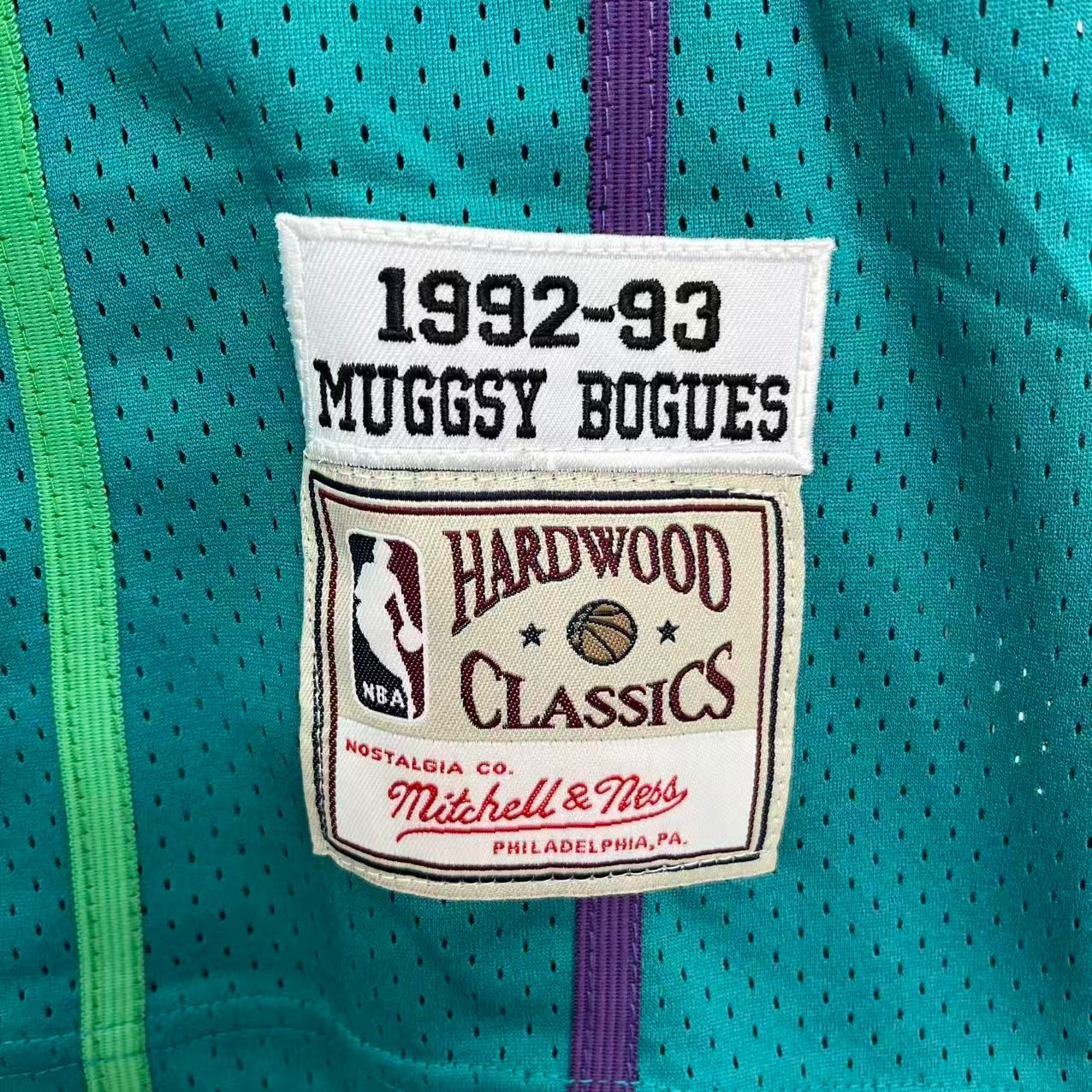 Muggsy Bogues YOUTH KIDS Charlotte Hornets Jersey Mitchell & Ness