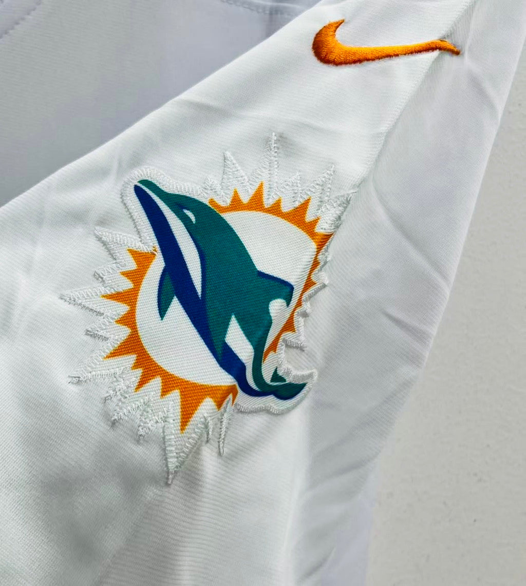 De’Von Achane Miami Dolphins YOUTH KIDS Official NFL Nike Jersey white