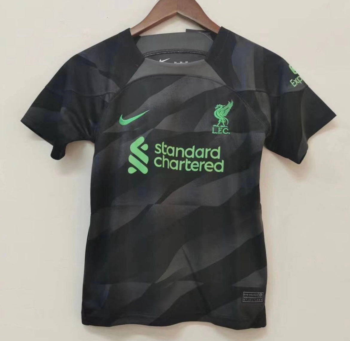 NIKE LIVERPOOL ALLISON BECKER GOALKEEPER JERSEY (ANTHRACITE/BLACK) Soccer Futbol Jersey YOUTH sizes