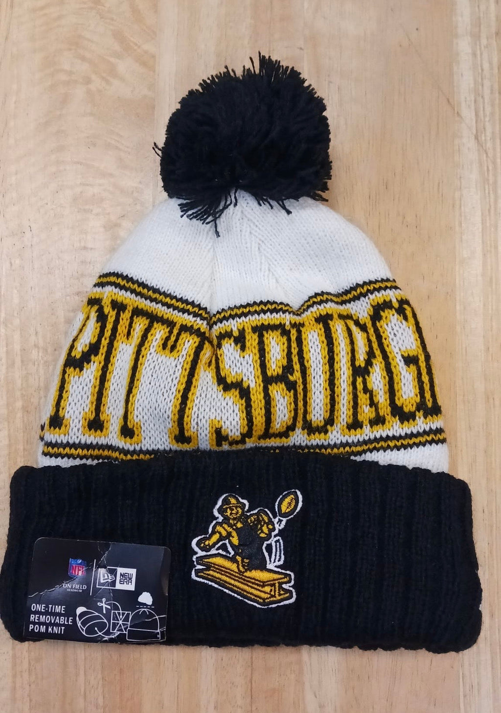 Pittsburgh Steelers NFL New Era winter Hat with Pom Pom retro logo