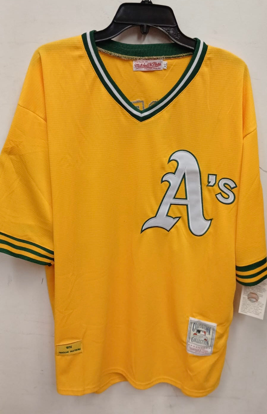 Rollie Fingers 1976 Oakland A’s Athletics Official MLB Mitchell & Ness Jersey