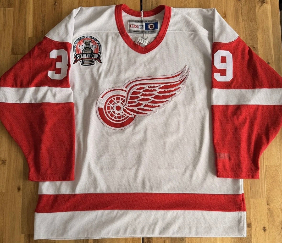 Dominik Hasek 2002 Detroit Red Wings Official NHL CCM Jersey