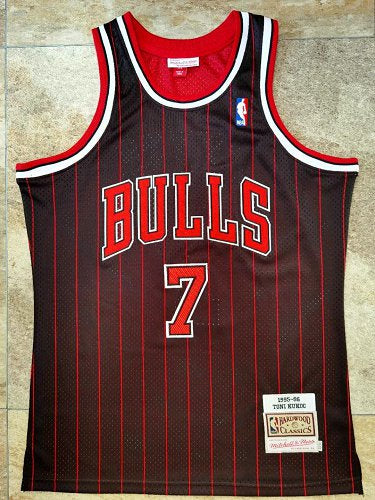 Toni Kukoc 1995-96 Chicago Bulls Jersey Mitchell & Ness