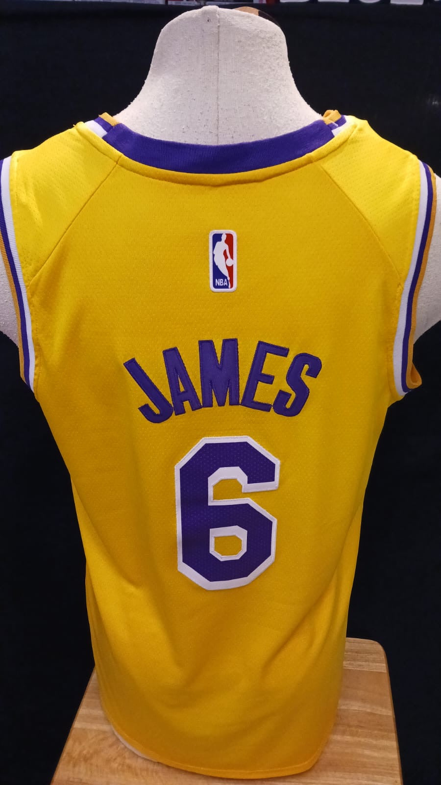Lebron James Los Angeles Lakers Jersey #6 yellow Nike